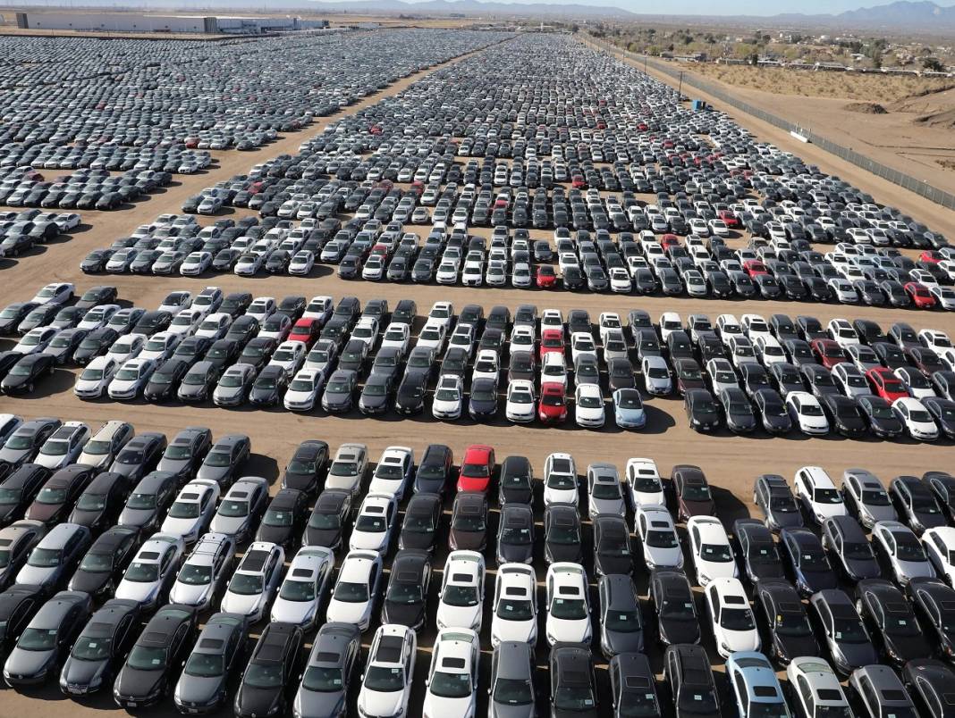 5 yılda değerini en çok kaybeden ve koruyan otomobiller 1